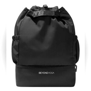 Beyond Yoga Convertible Gym Bag Black OS NWT in packaging